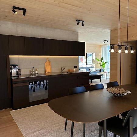 Mondholz Ferienwohnung Андермат Екстериор снимка